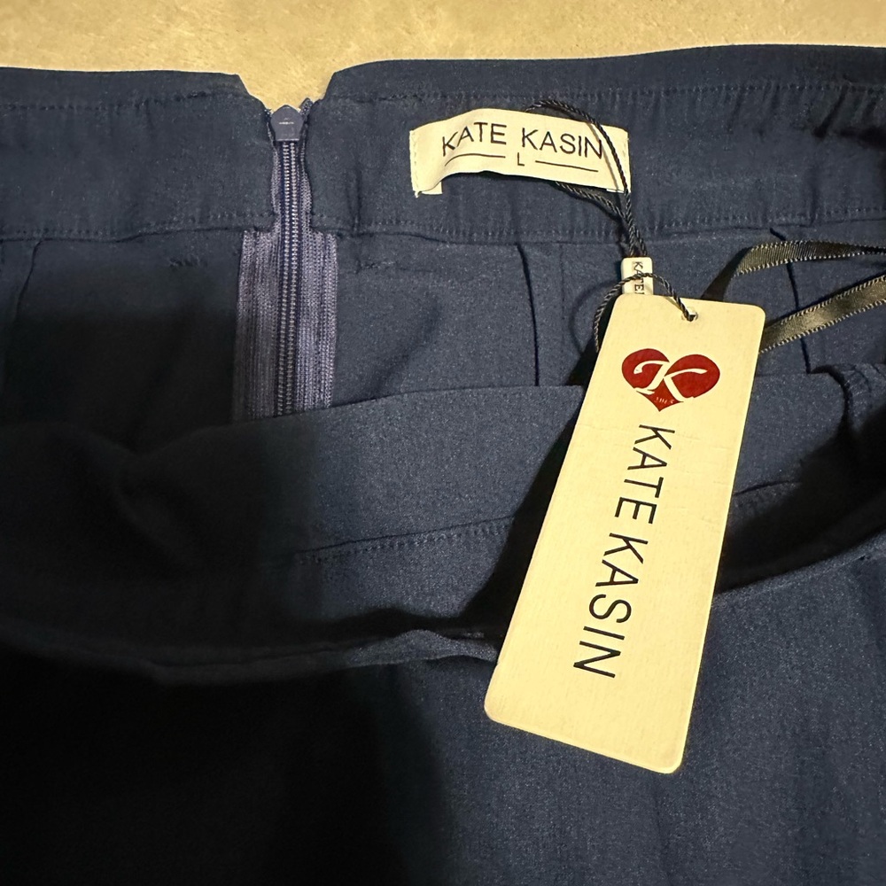 Women’s Kate Kasin size large skirt navy blue